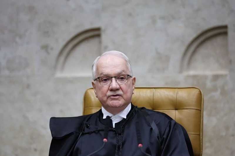 Fachin diz que resposta à crise do STF será firme, proporcional e rigorosa