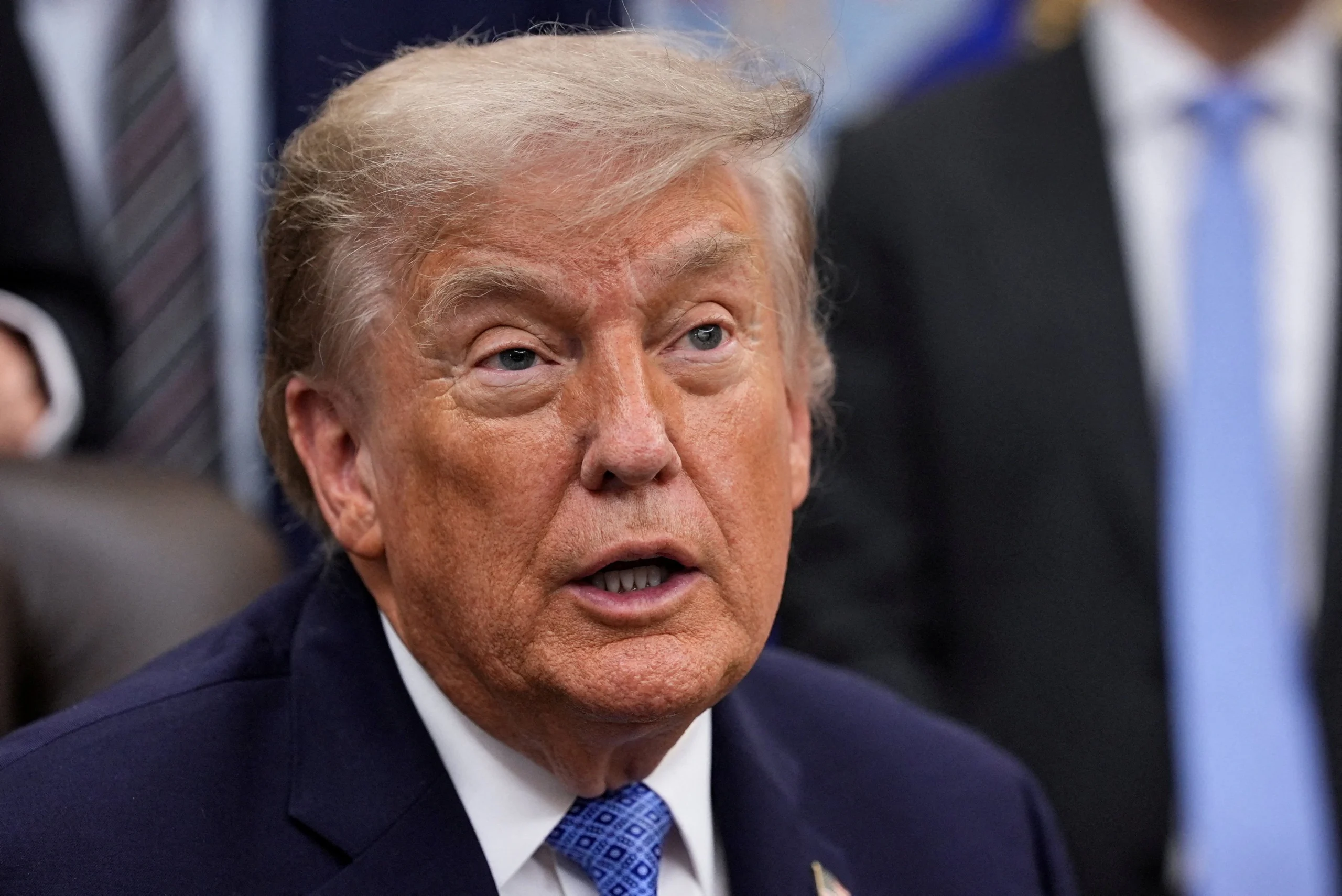 Trump atribui vitória eleitoral da AfD na Alemanha a políticas de imigração