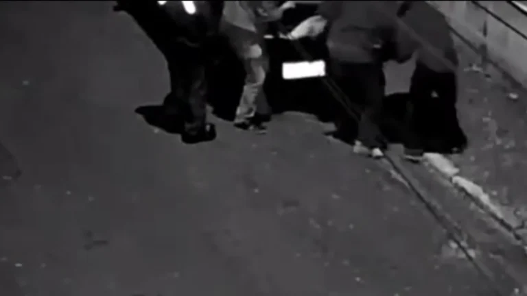 Vídeo flagra homens jogando corpo atrás de muro; PMSP nota modus operandi