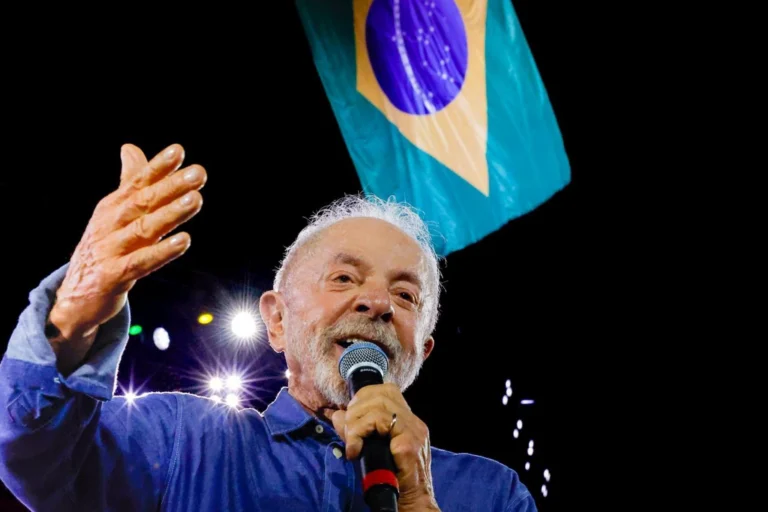 Entorno de Lula defende promessa de tarifa zero antes do 2° turno
