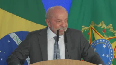 A 12 dias das eleições, Lula anuncia 