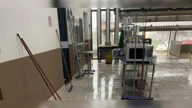 Chuvas no PR fazem 3,2 mil eleitores mudarem de local no 2º turno; entenda