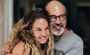 Pai faz post emocionante 1 semana após morte de Lua Blanco: “Quebrado