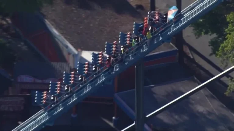 Morte no Six Flags: O que se sabe sobre acidente em montanha-russa nos EUA?